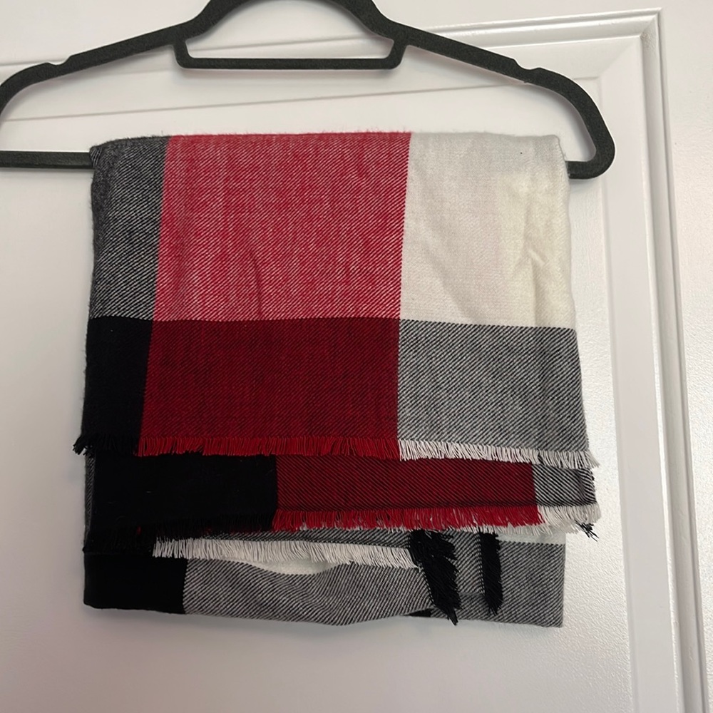 NEVER WORN! Holiday plaid scarf